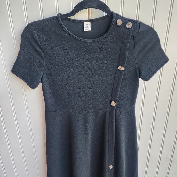 Shein Girls Short Sleeves Dress Textured Stretch Button Detail Midi Black 11-12Y - Picture 2 of 11